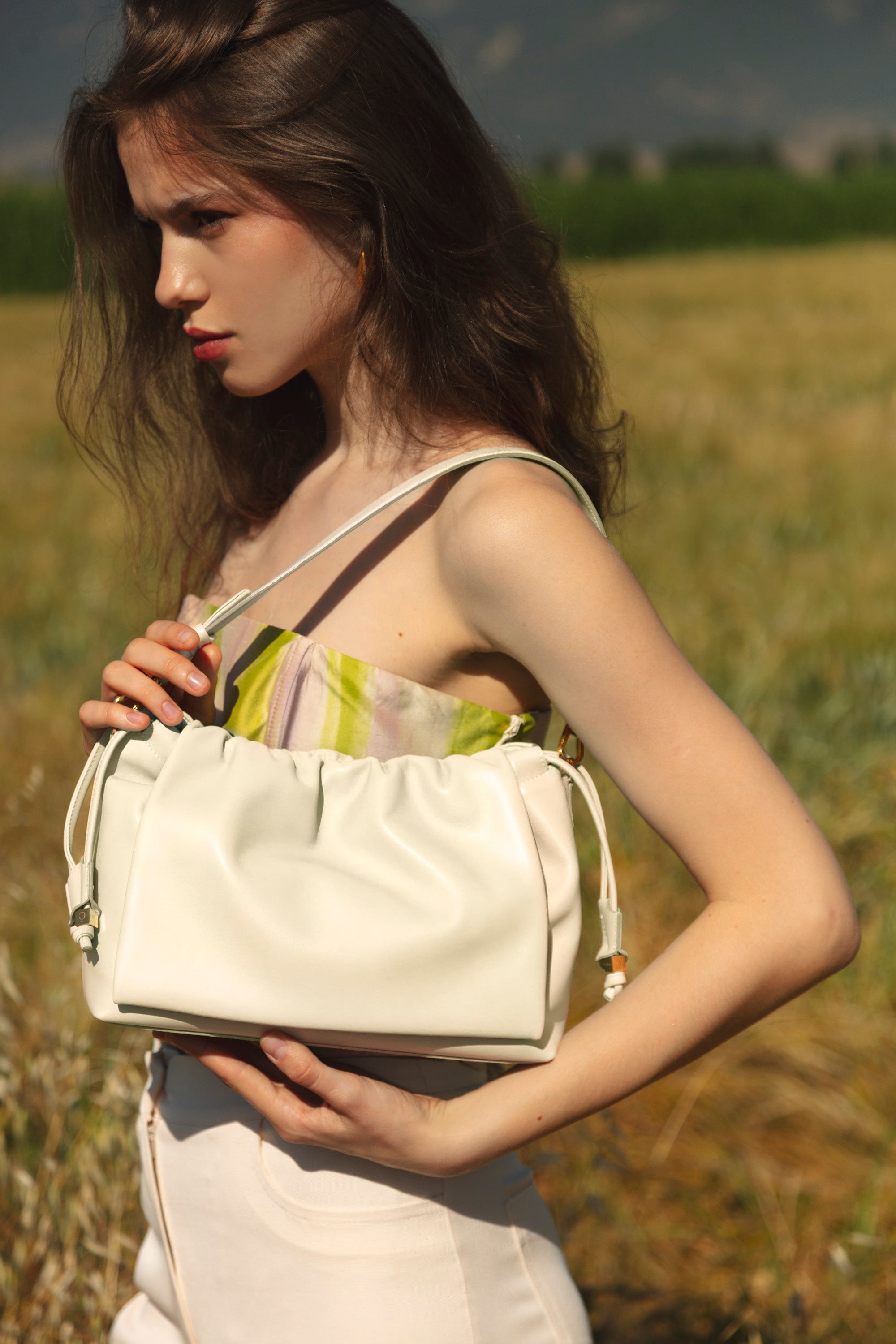 HAZEL CLUTCH