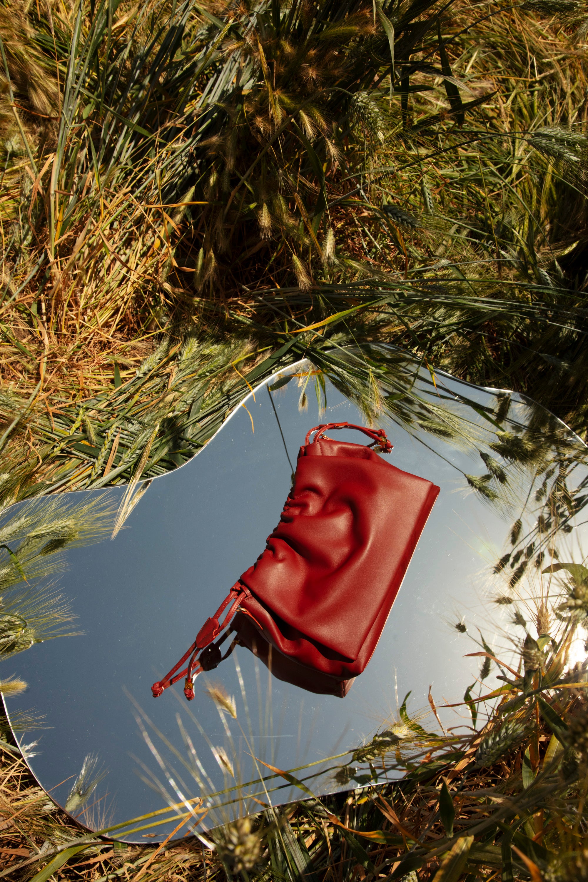 HAZEL CLUTCH
