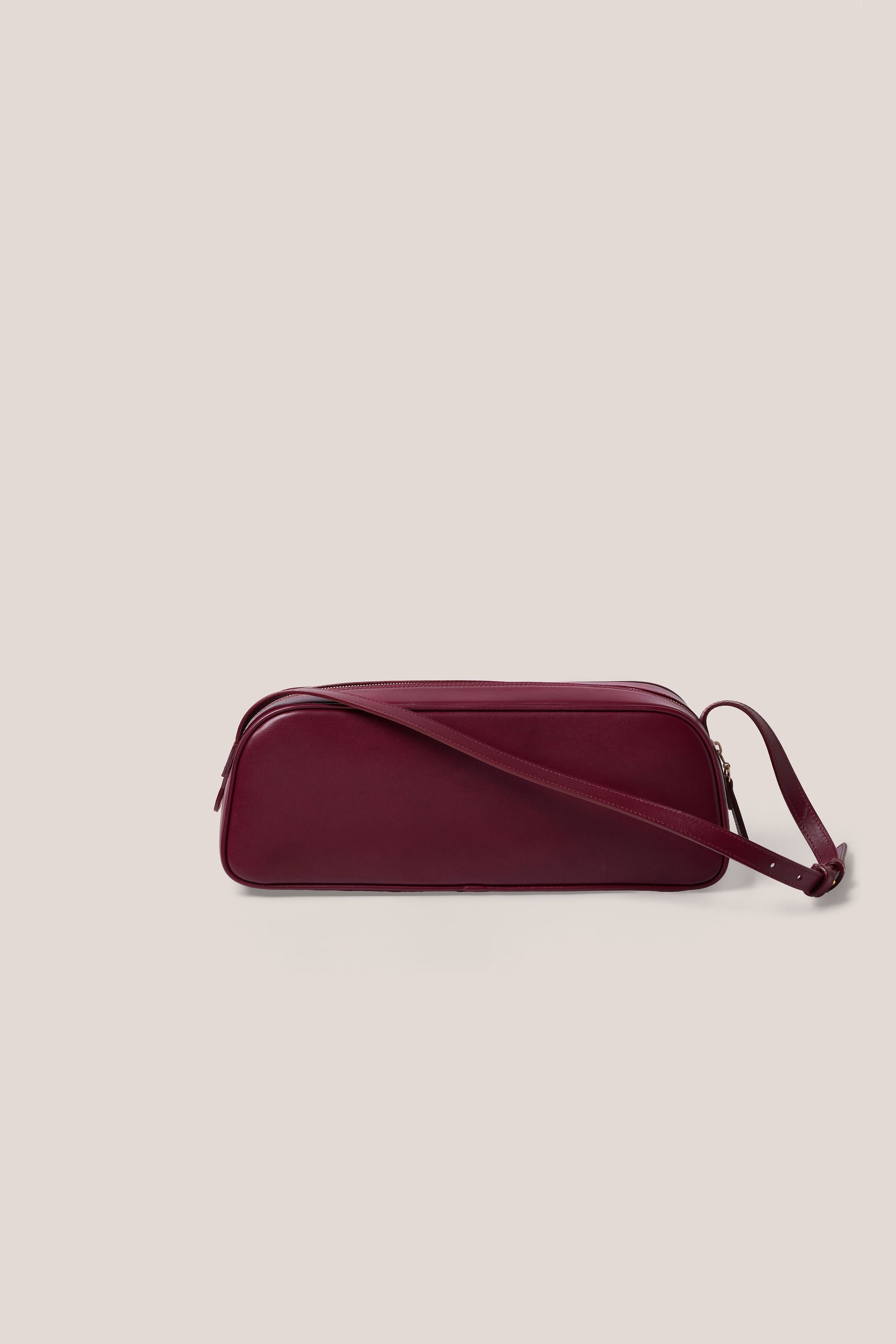 STELLA EAST-WEST BAG LEATHER
