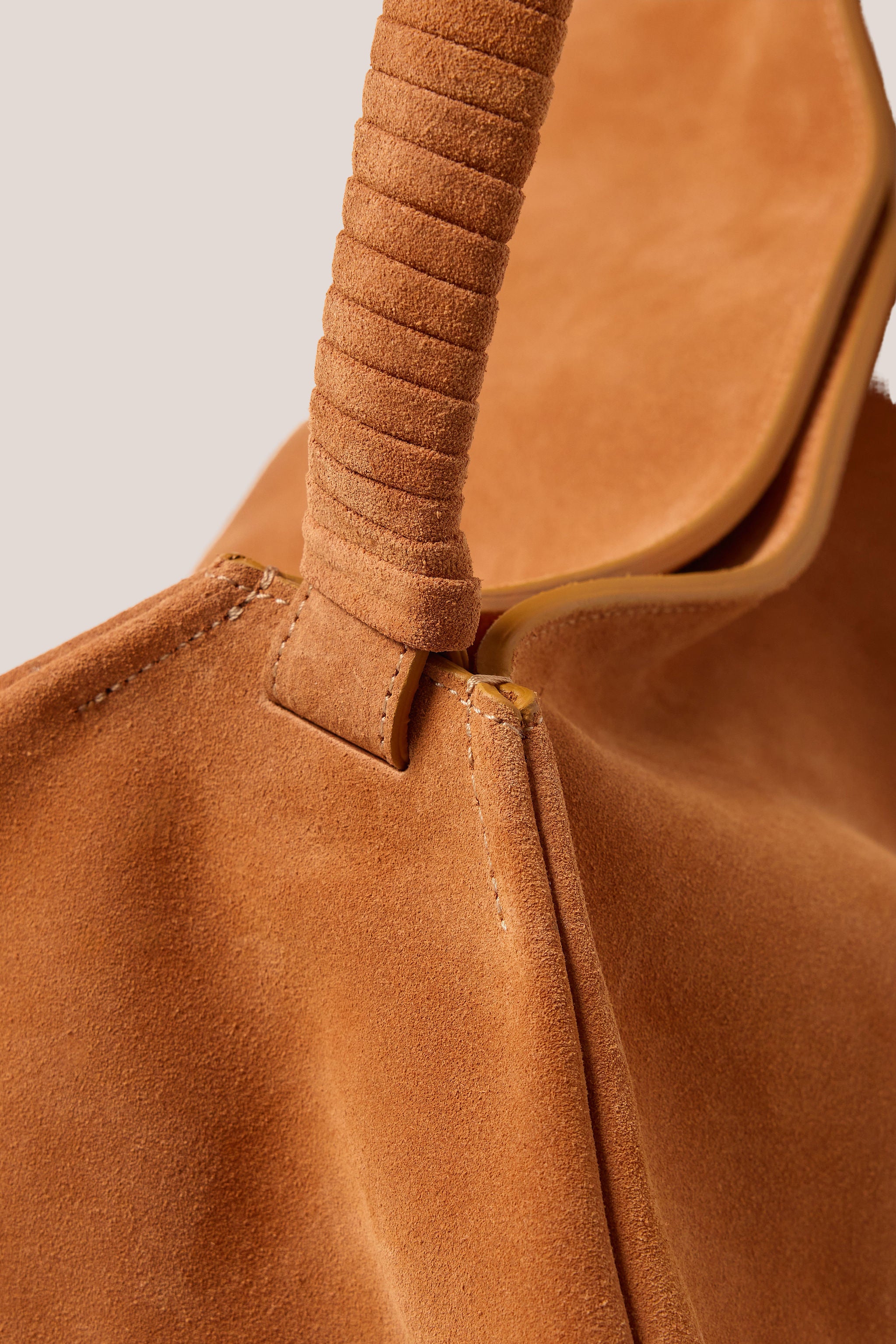 AMBER FOLD BAG SUEDE