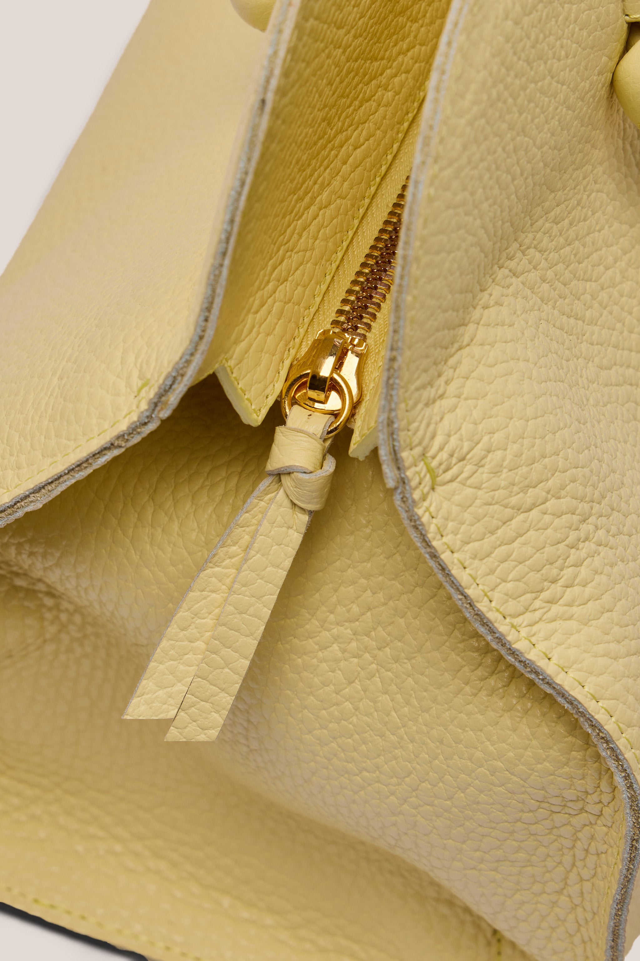 MARNIE SATCHEL BAG