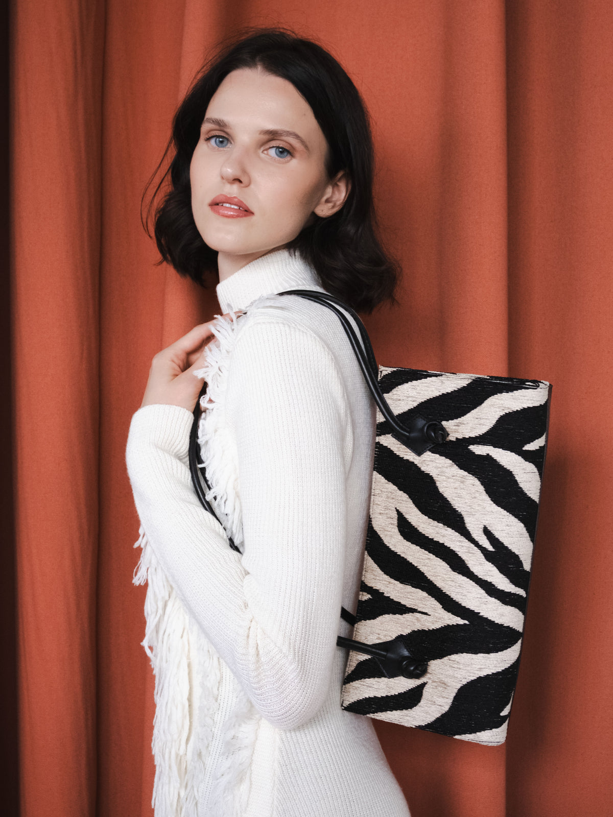 TER EAST-WEST BAG ZEBRA