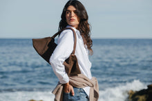 AMBER FOLD BAG SUEDE