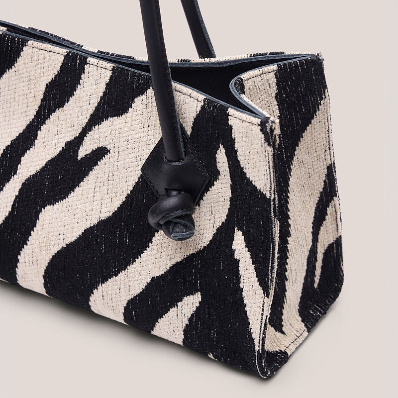 TER EAST-WEST BAG ZEBRA